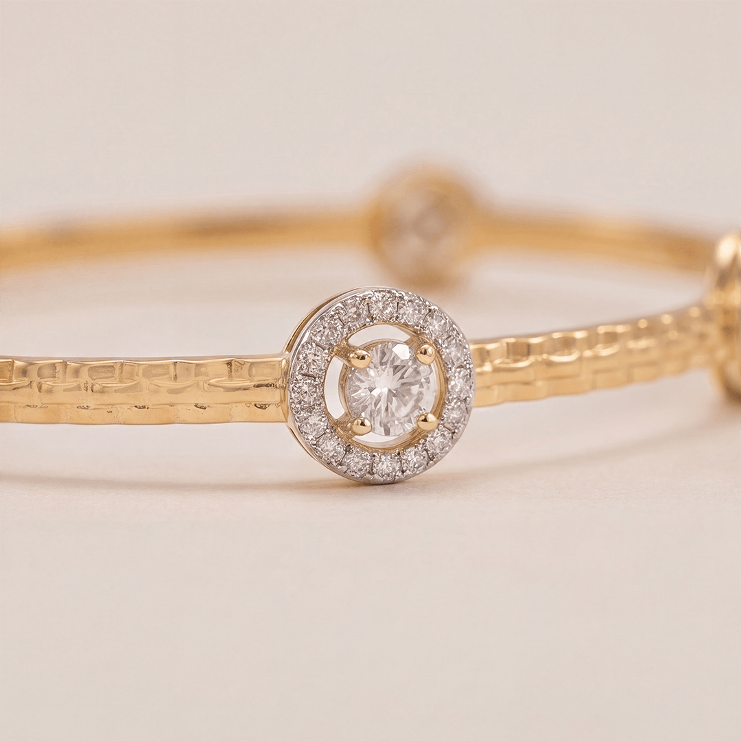 Lumière Éternelle Station Diamond Bangle