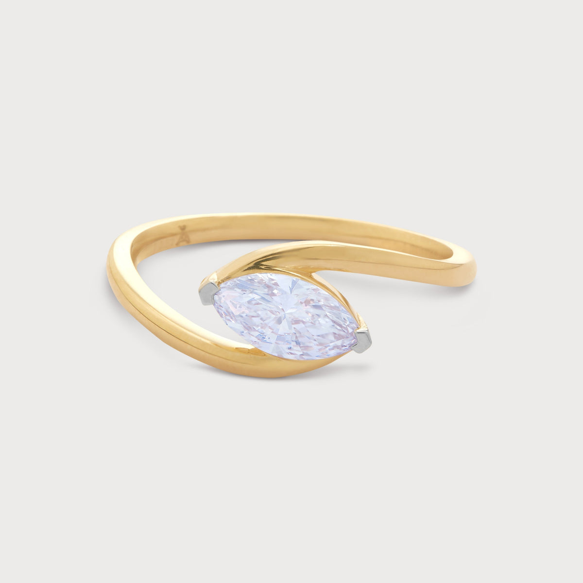 Éclat Diamond Ring