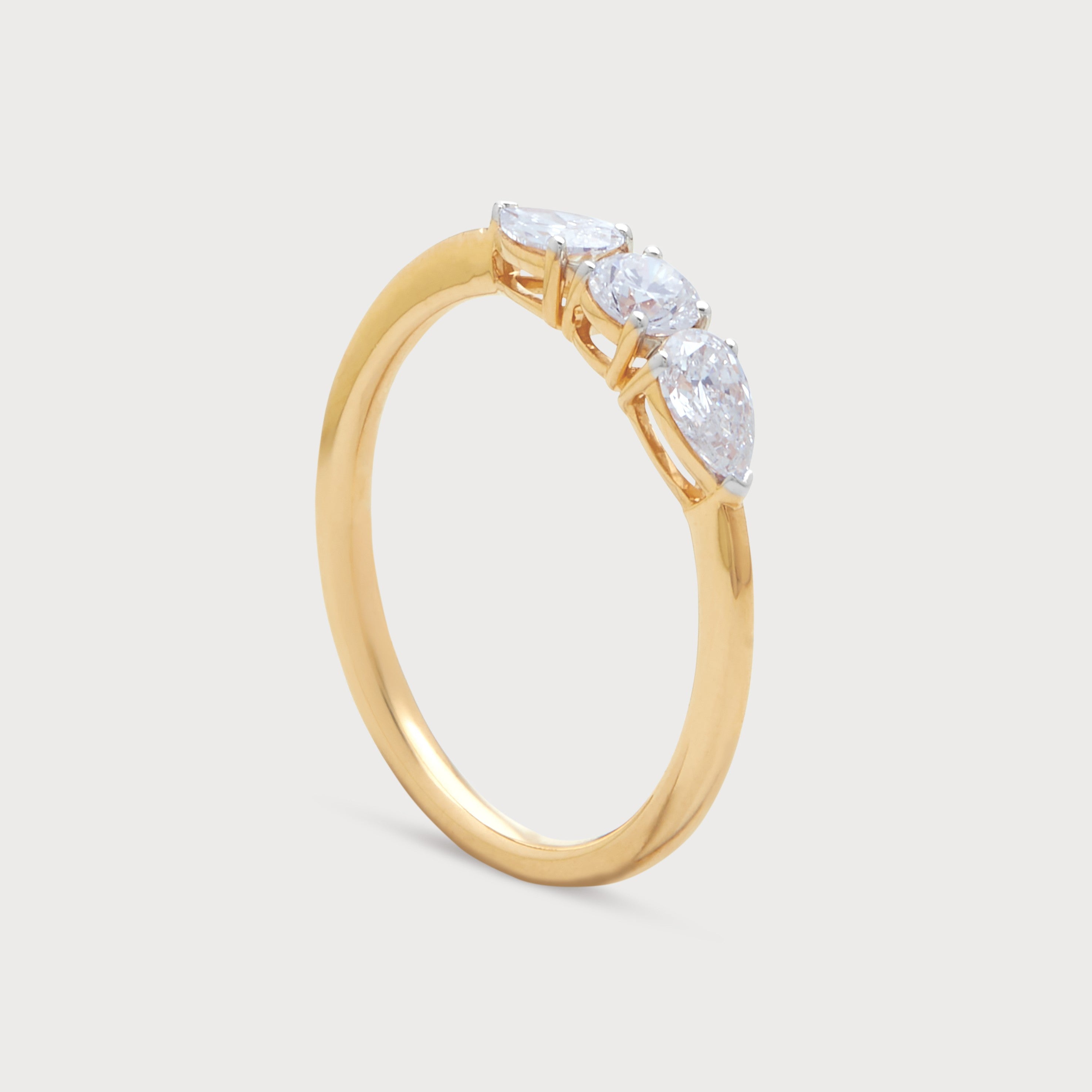Edera Diamond Ring