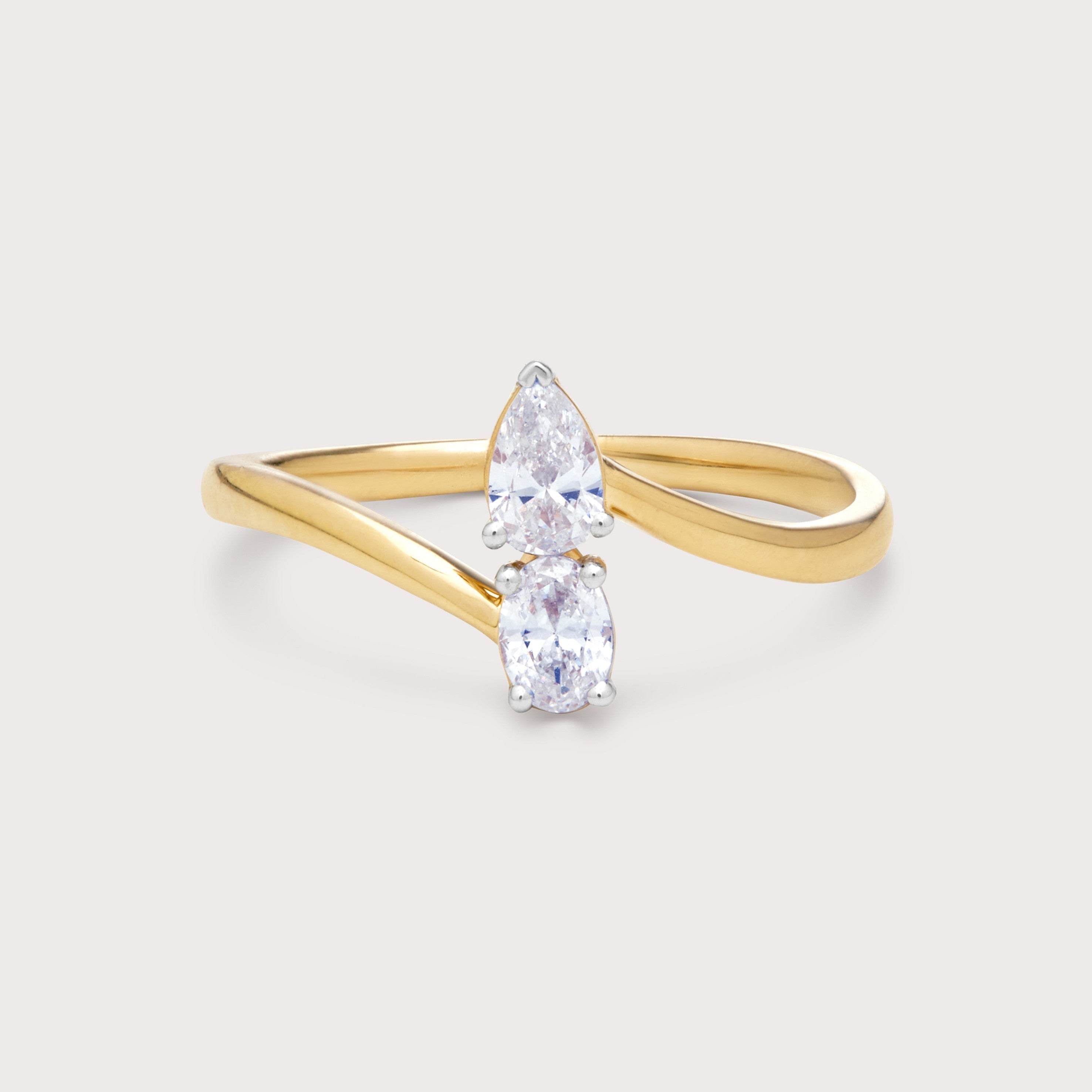 Alari Diamond Ring