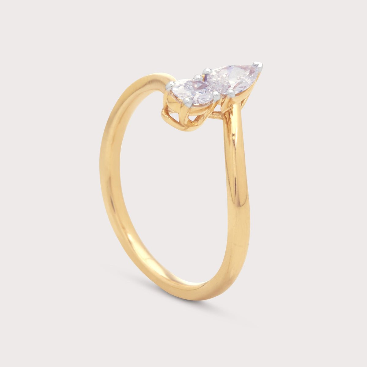 Alari Diamond Ring
