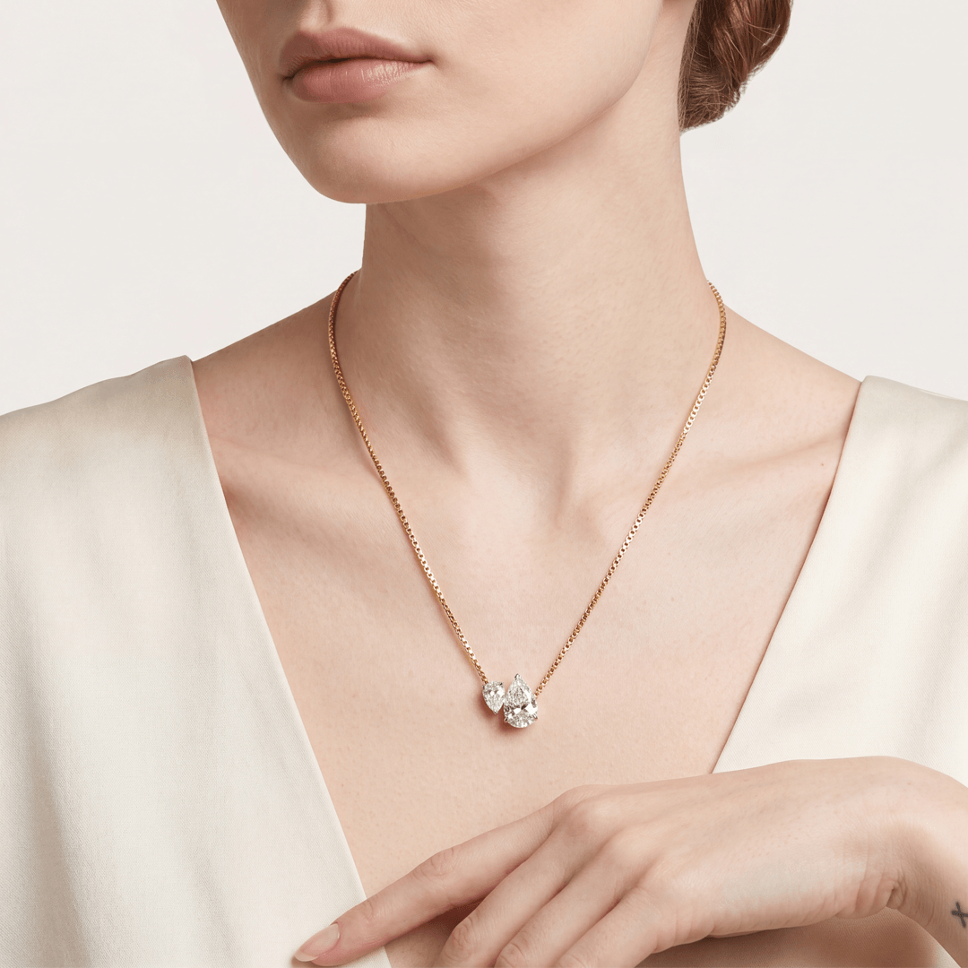 Vedette Pendant Diamond Necklace