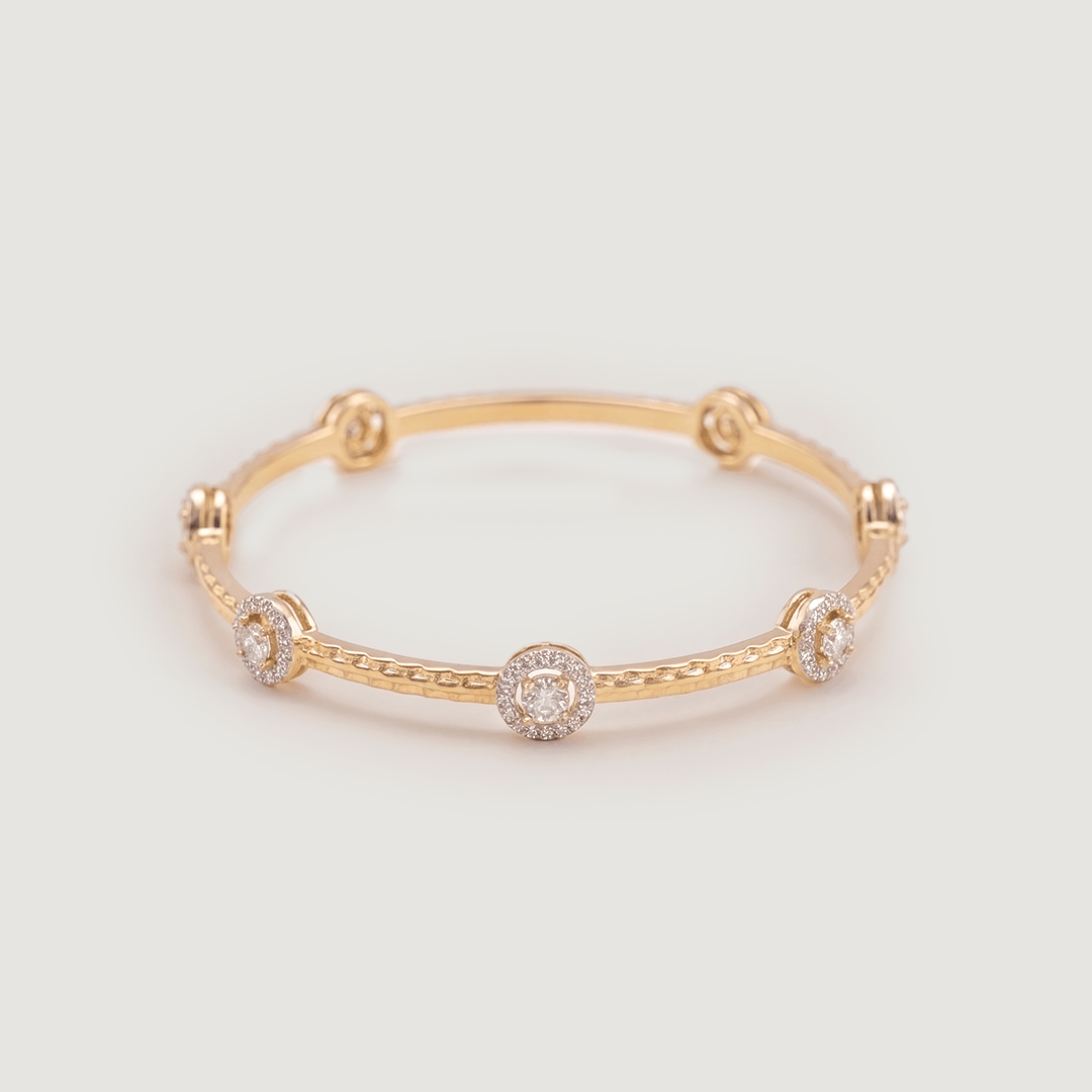 Lumière Éternelle Station Diamond Bangle