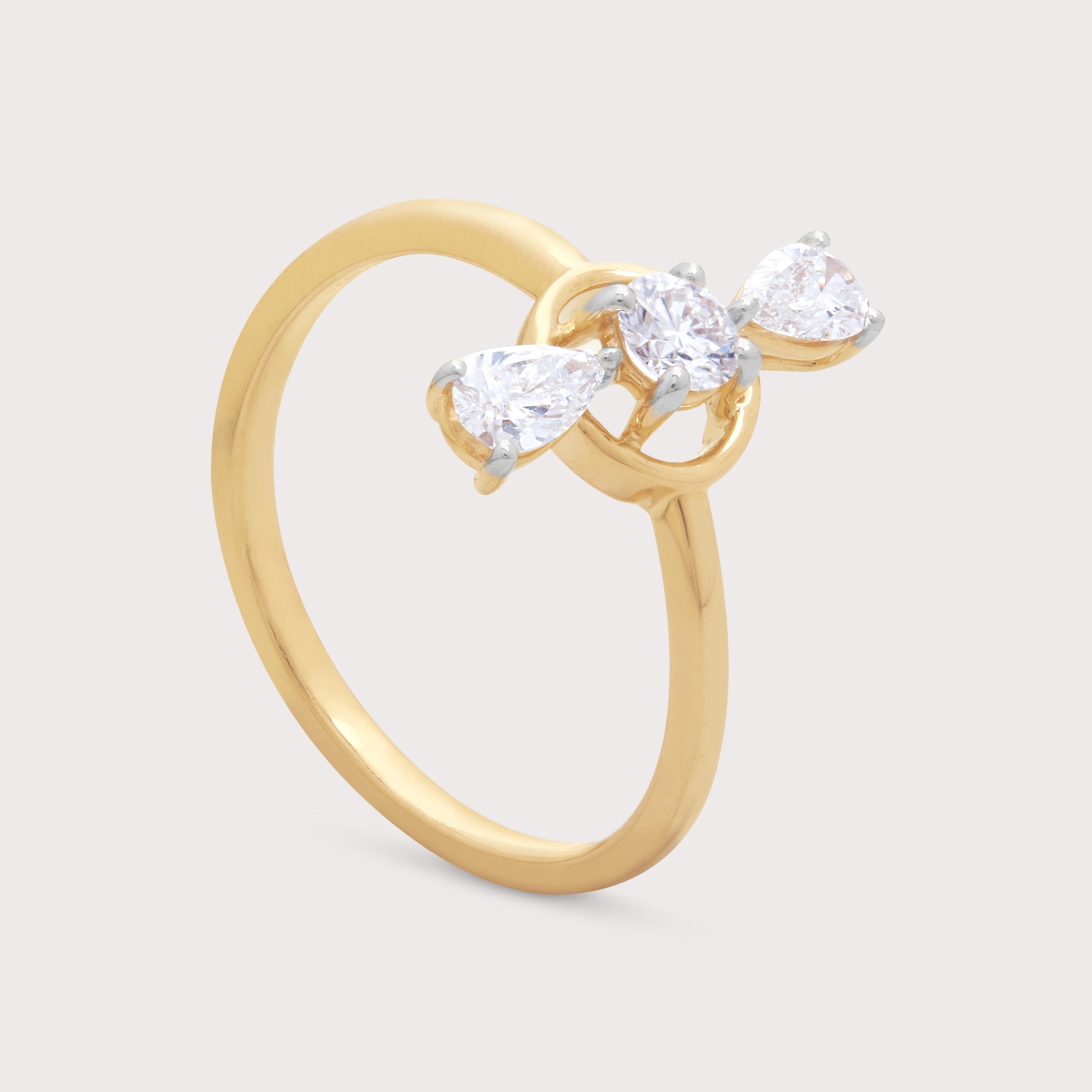 Orava Diamond Ring