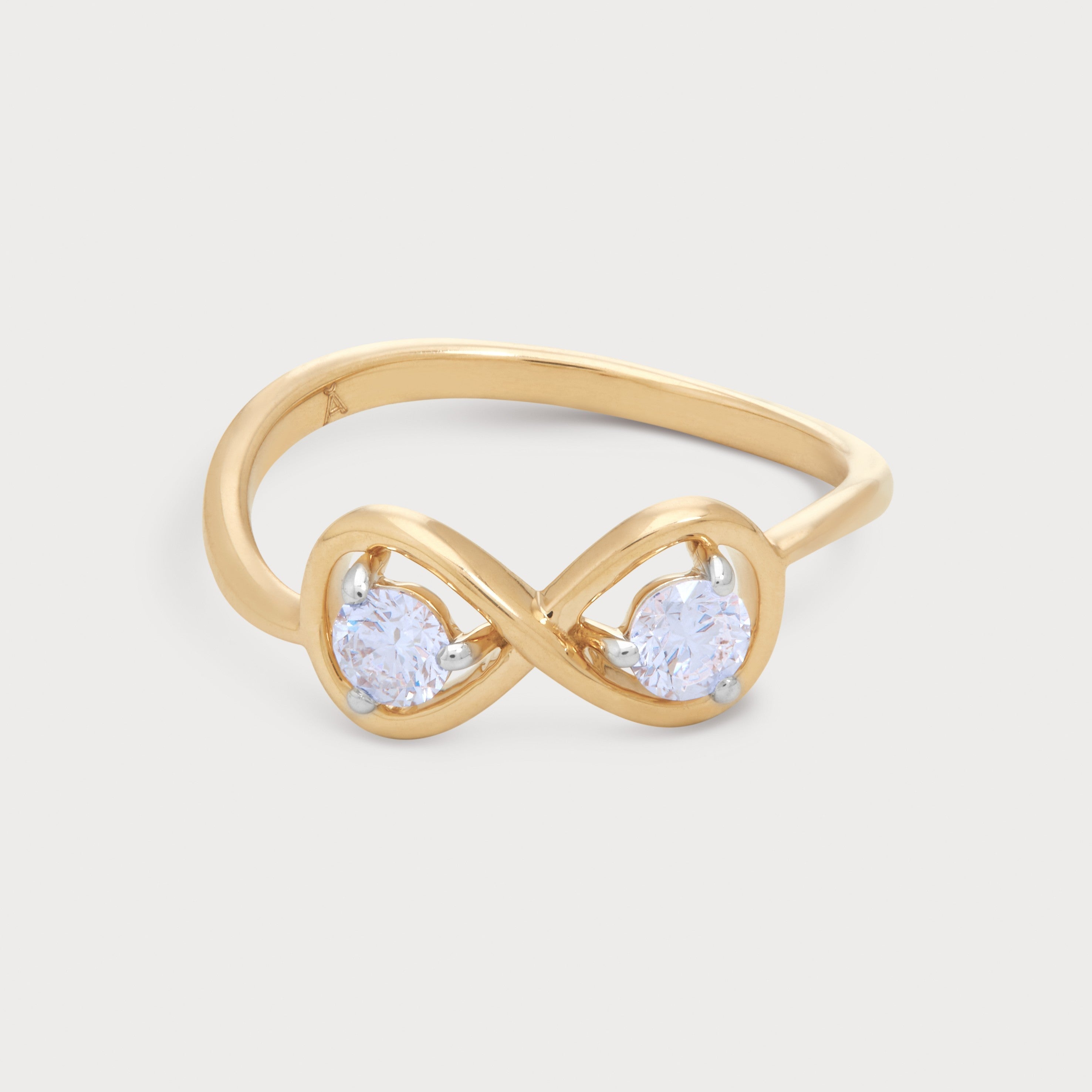 Ouro Diamond Ring