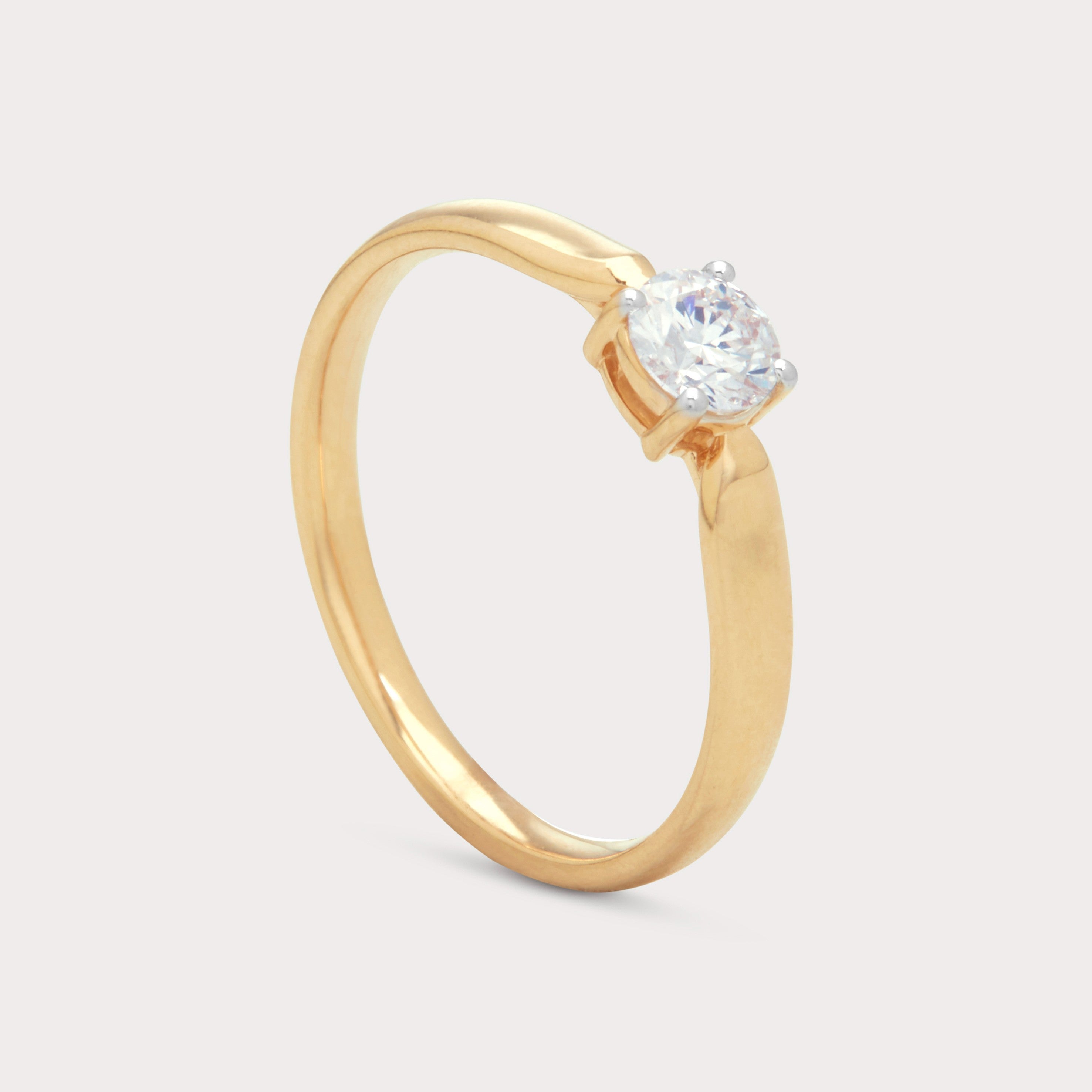 Noa Diamond Ring