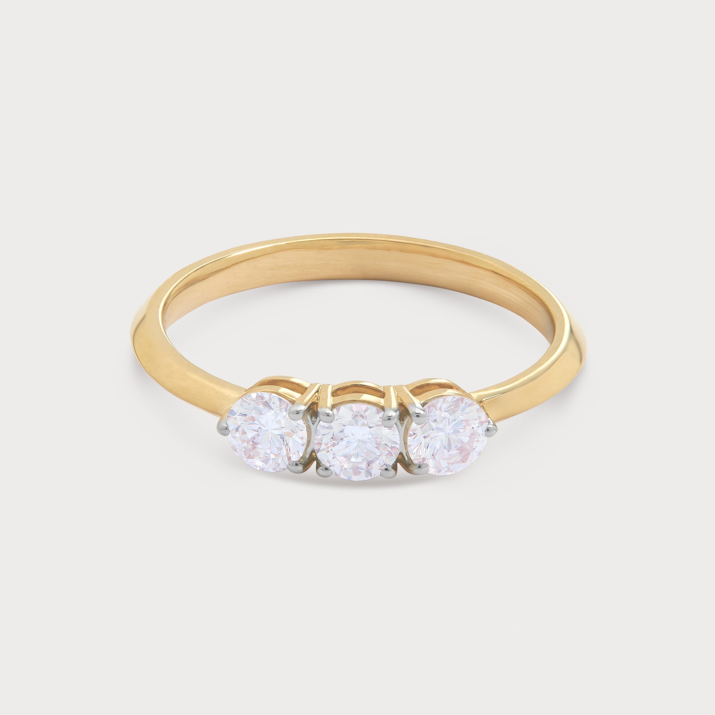 Etoile Diamond Ring